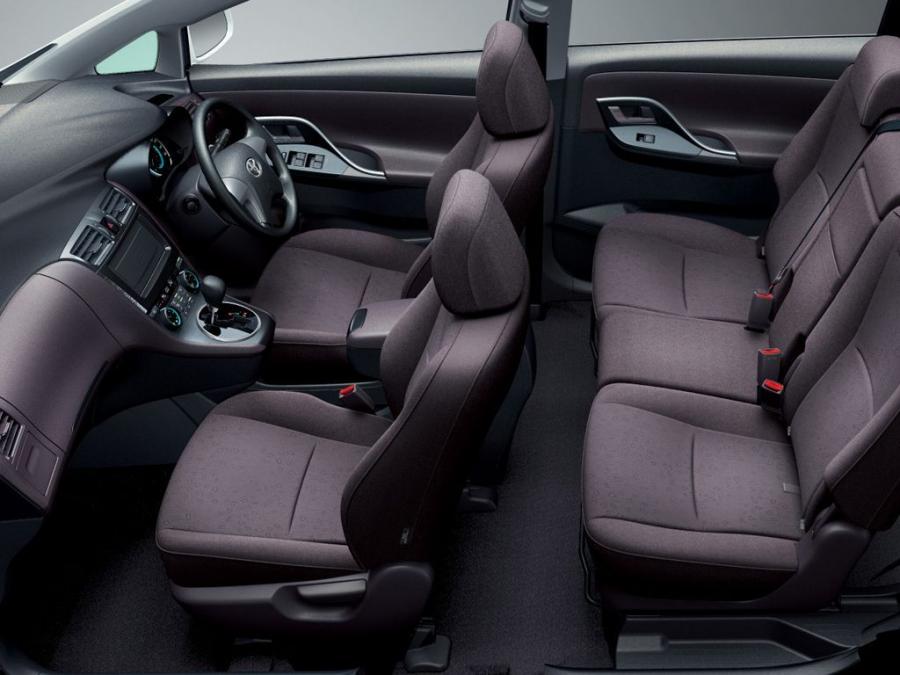 Toyota Mark X ZiO 2007 года  (фото 2 из 21)